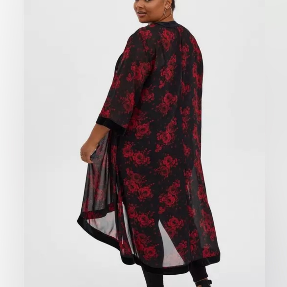 Torrid Plus Velvet Trim Floral Kimono